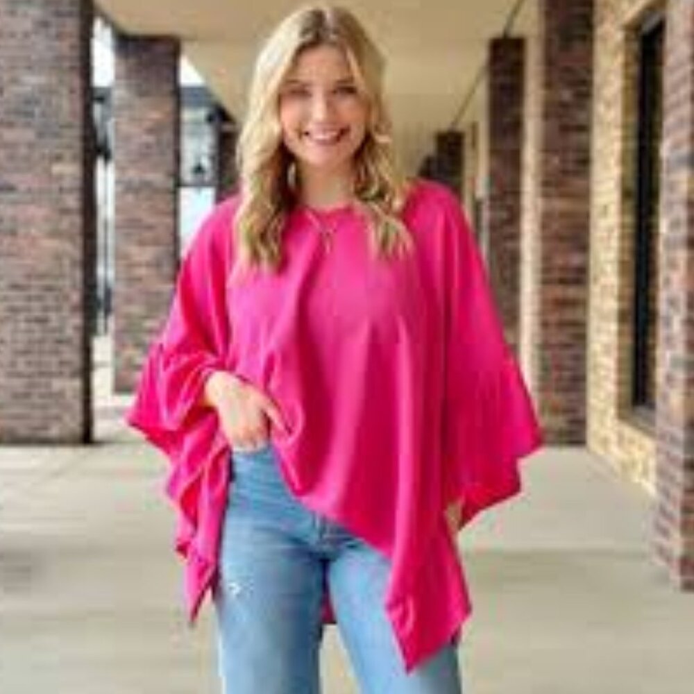 NWT Saachi Talia Ruffle Trim Poncho